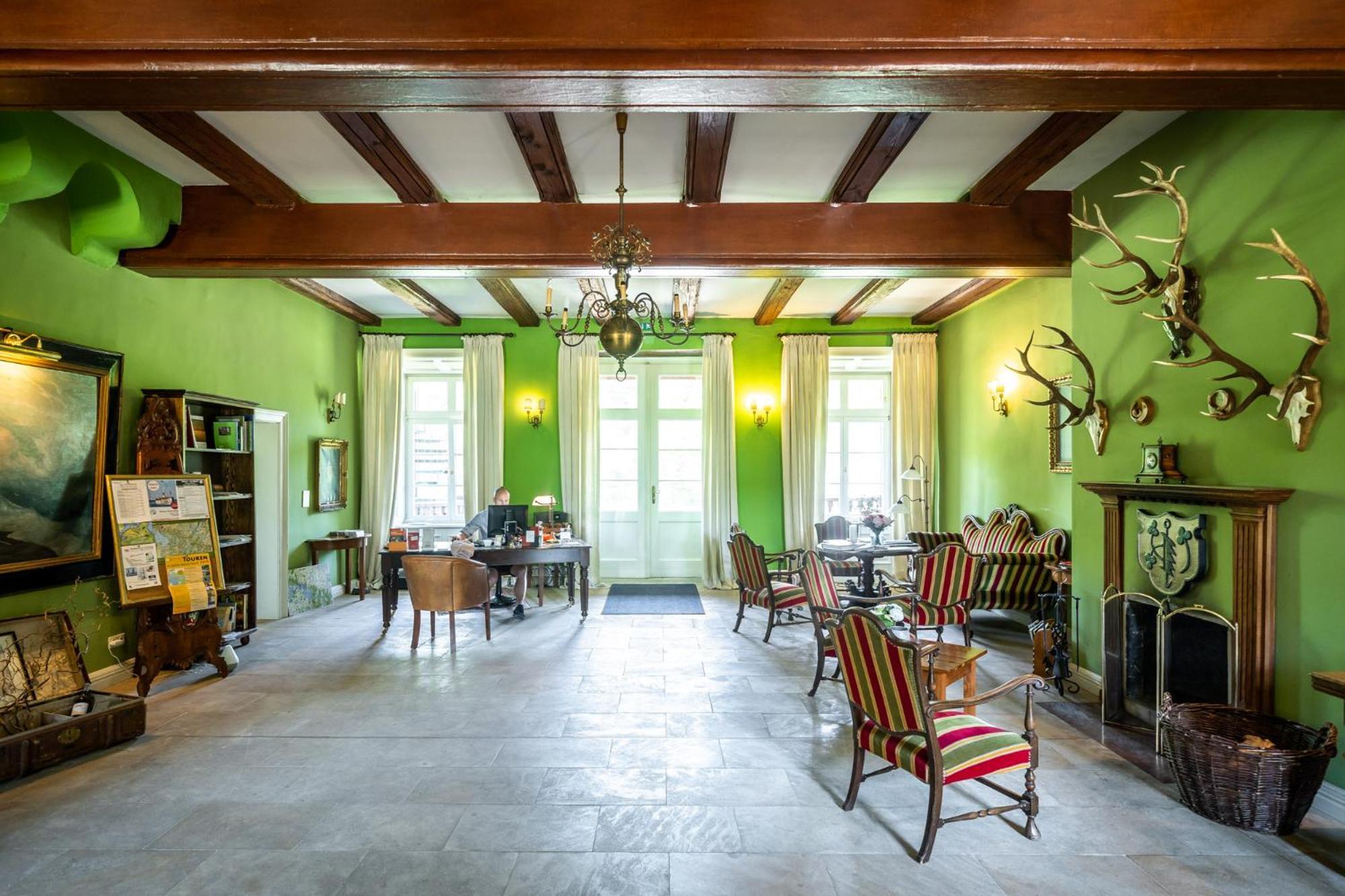 Romantik Hotel Gutshaus Ludorf Extérieur photo