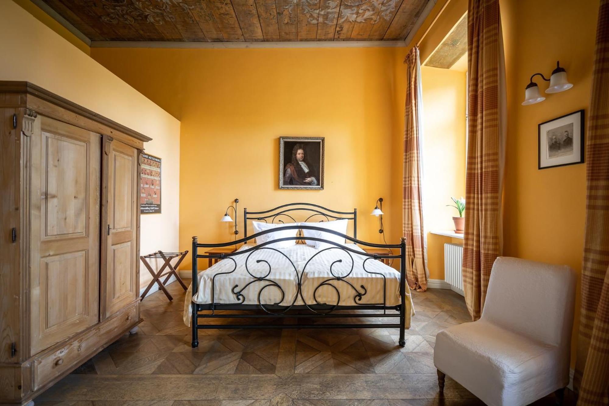 Romantik Hotel Gutshaus Ludorf Extérieur photo