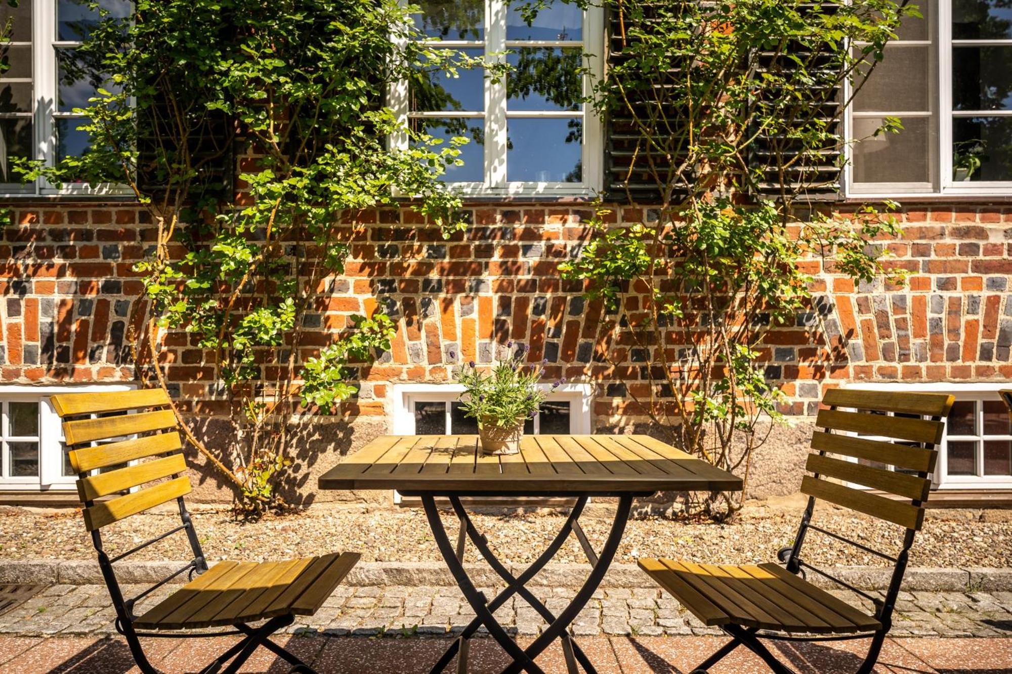 Romantik Hotel Gutshaus Ludorf Extérieur photo