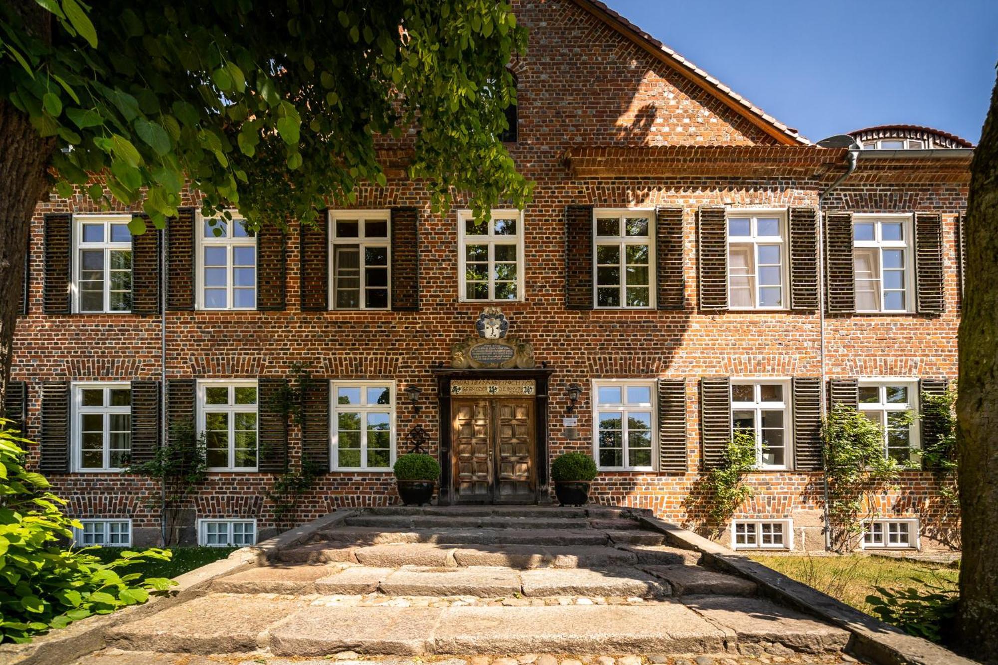 Romantik Hotel Gutshaus Ludorf Extérieur photo