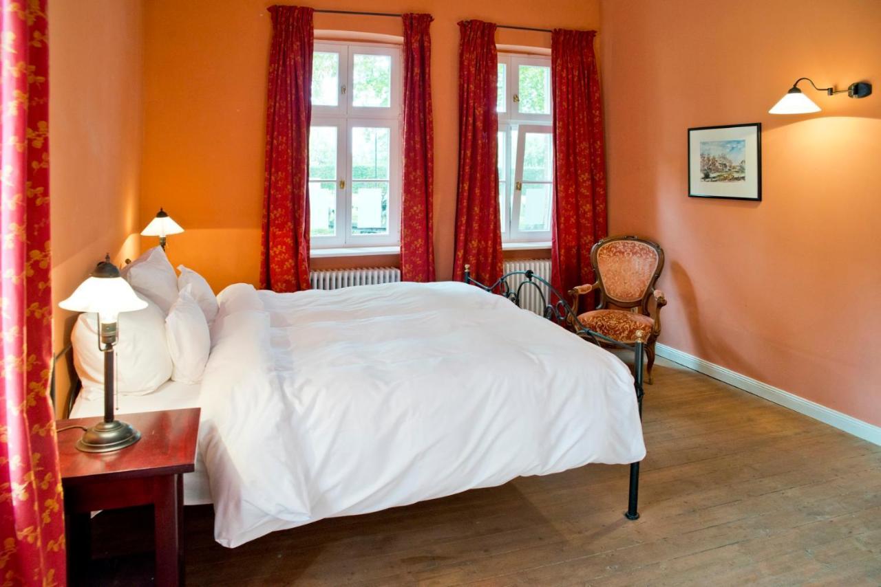 Romantik Hotel Gutshaus Ludorf Extérieur photo